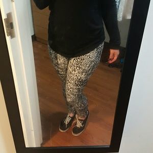 Patterned leggings