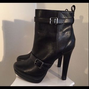Simply Vera Wang Black Leather Heeled Boots