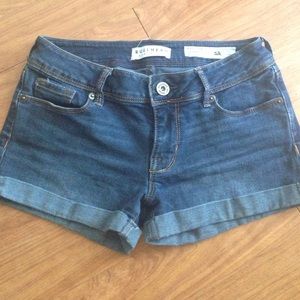 Roll-up denim short