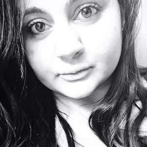 Meet your Posher, Fatima