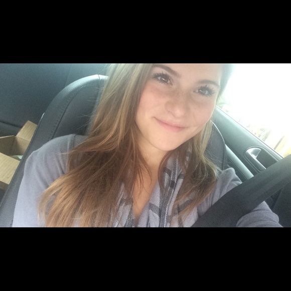 Meet your Posher, Abbie