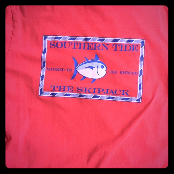 Size M southern tide short sleeve corral