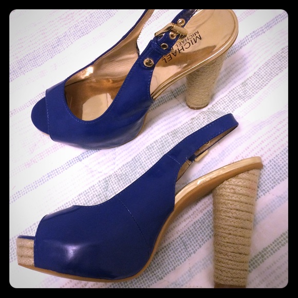 Michael Kors Peep Toe With Woven chunky heel