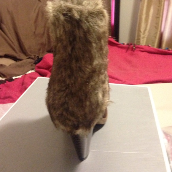 Boot - Picture 4 of 4