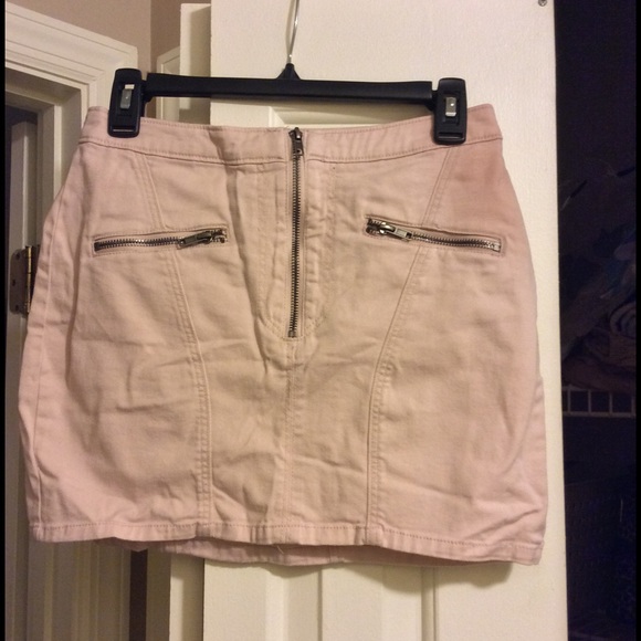 H&M pale pink mini skirt!