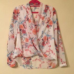 H&M Tops - H&M Floral Wrap Top Size 6 H&M Tops - H&M Floral Wrap Top Size 6