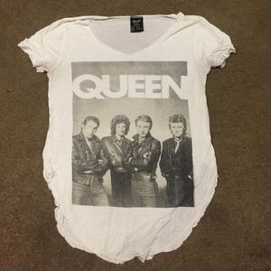 Queen graphic tee