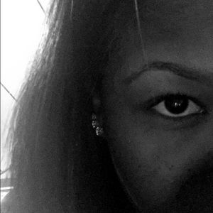 Meet your Posher, Kamira