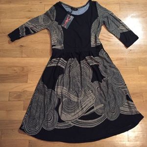 A black & brown knit dress