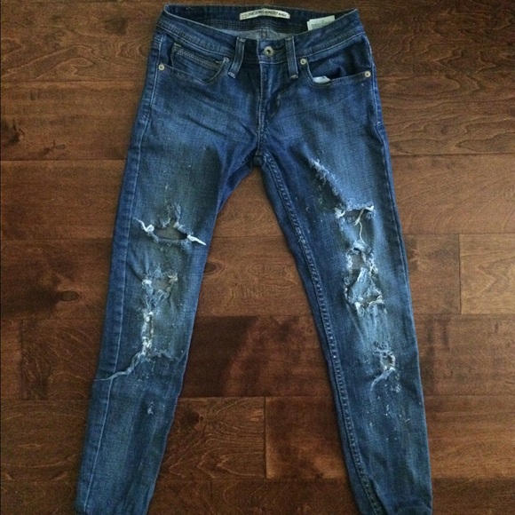 Levi's Ripped Jeans - Picture 2 of 4
