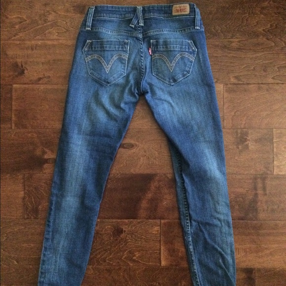 Levi's Ripped Jeans - Picture 3 of 4