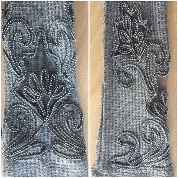 SOLD OUT - • HOST PICK! • Lydia Long Sleeve - Picture 4 of 5