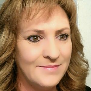 Meet your Posher, Pam