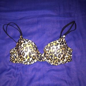 Victoria secret bra NWOT!