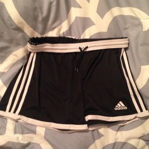 Adidas athletic shorts👟