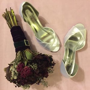 White satin dyeable wedding shoes!