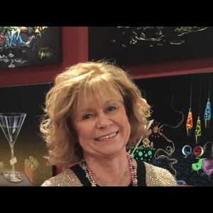 Meet your Posher, Pam