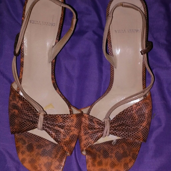 Vera Wang pumps / heals