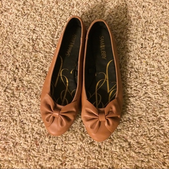 Camel colored flats with bow.