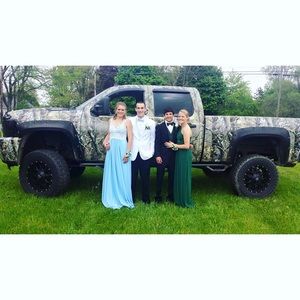 Meet your Posher, Faye