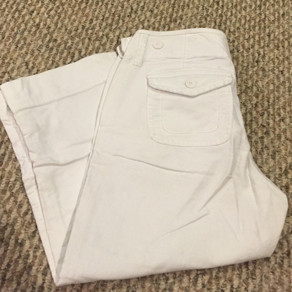 Maurice's White Capri