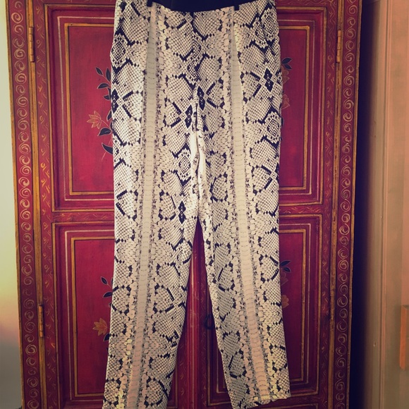 Nanette Lepore silk print pant. Never worn!