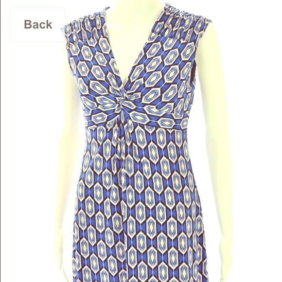 Gorgeous sleeveless faux-wrap knotted front dress!