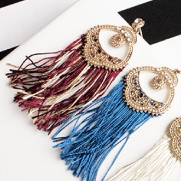 Vintage Duster Earrings - Picture 3 of 3