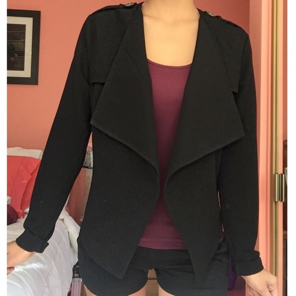 Jackets & Blazers - Cute black blazer jacket!