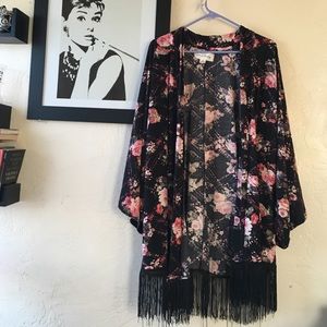 French Laundry Floral Fringe Kimono 💕