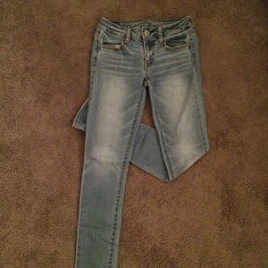 American Eagle light wash jeans
