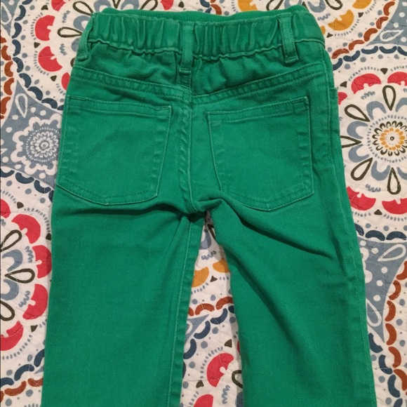 SUPER cute Gap outfit! Perfect for Christmas pics! - Picture 3 of 3