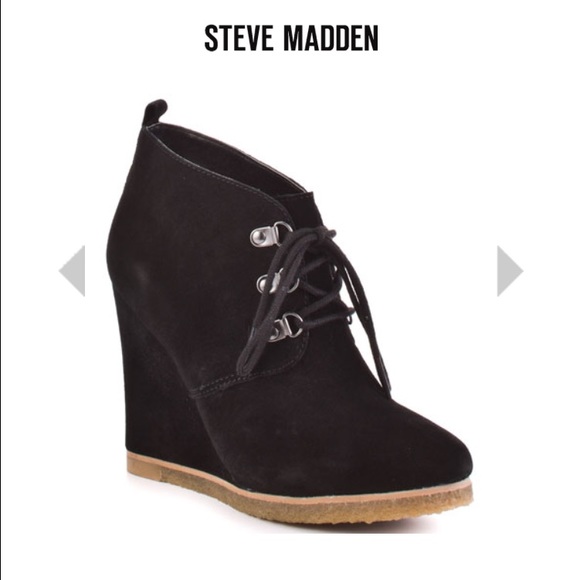 Steve Madden Tanngoo Suede Booties
