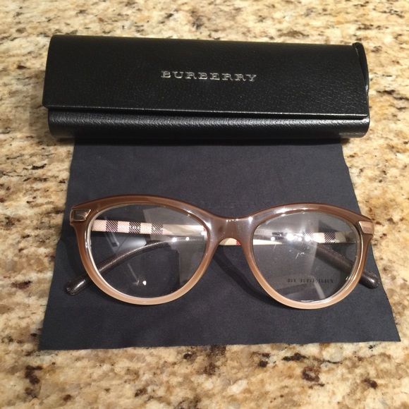 🚫Sold🚫Burberry Authentic Glasses 👓 on hold