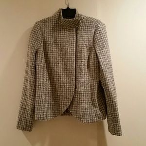 Beautiful Sweater/Blazer