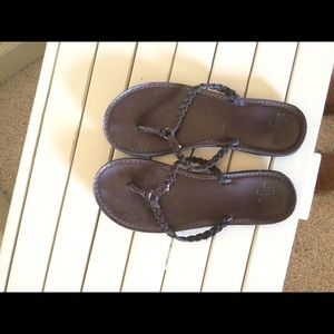 Hollister braided flip flops