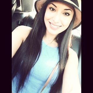 Meet your Posher, Vanessa