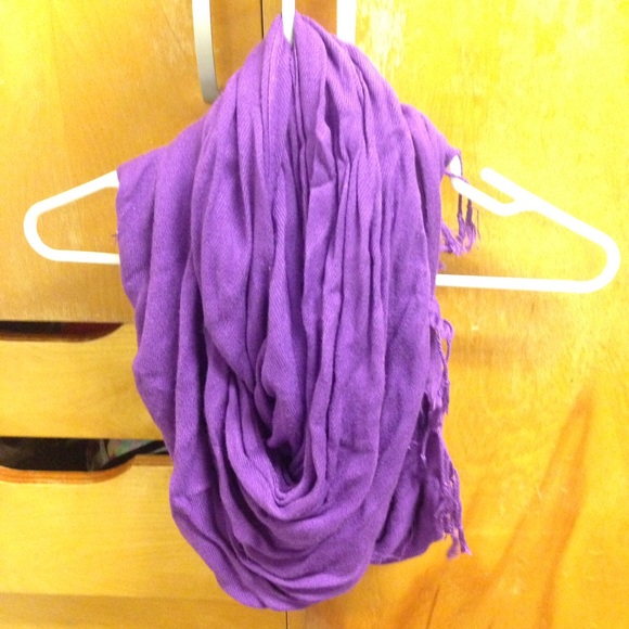 Scarf - Picture 1 of 2