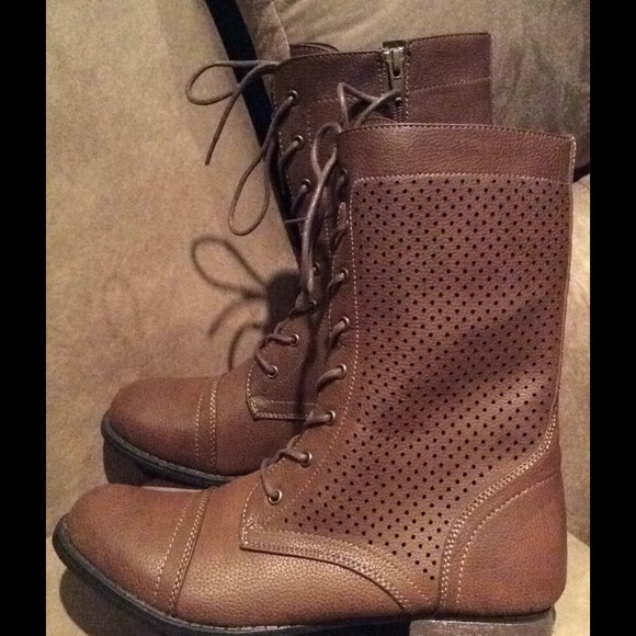 $$$SALE$$$ Wet Seal size 9 ankle boots