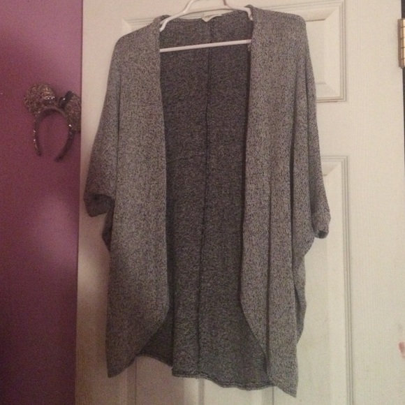 Grey short sleeved cardigan