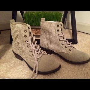 Hump Day Sale! Ends 12/2/2015