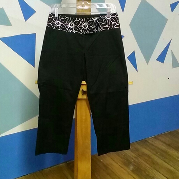 White House Black Market cropped black pants