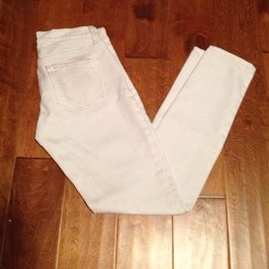 Old Navy white skinny jeans - size 2