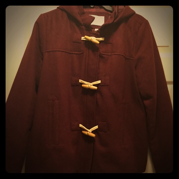 Burgundy Delia's toggle jacket with Thinsulate.