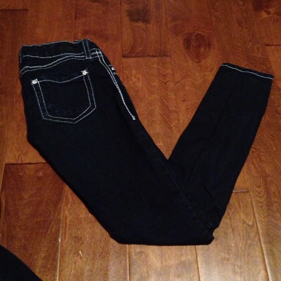 Dark wash Daytrip skinny jeans - size 26R