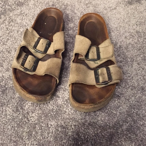 2 strap suede naot
