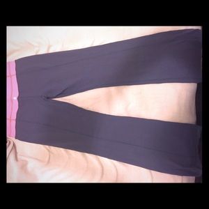 Size 8 grey lulu lemon groove yoga pants