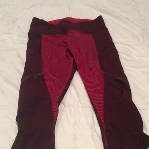 Lululemon In the flow crop