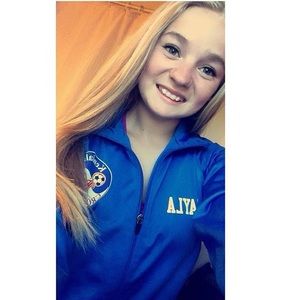 Meet your Posher, Kayla