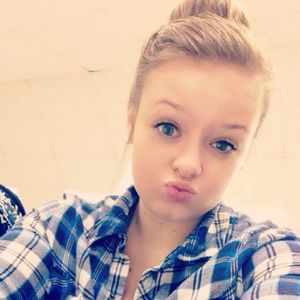 Meet your Posher, Leah